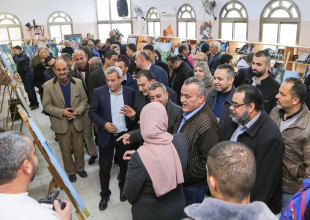 افتتاح المعرض التشكيلي بصمات تعبيرية