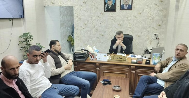 اجتماع رئيس البلدية فيصل شريم مع إدارة الحديقة وقسم الصحة